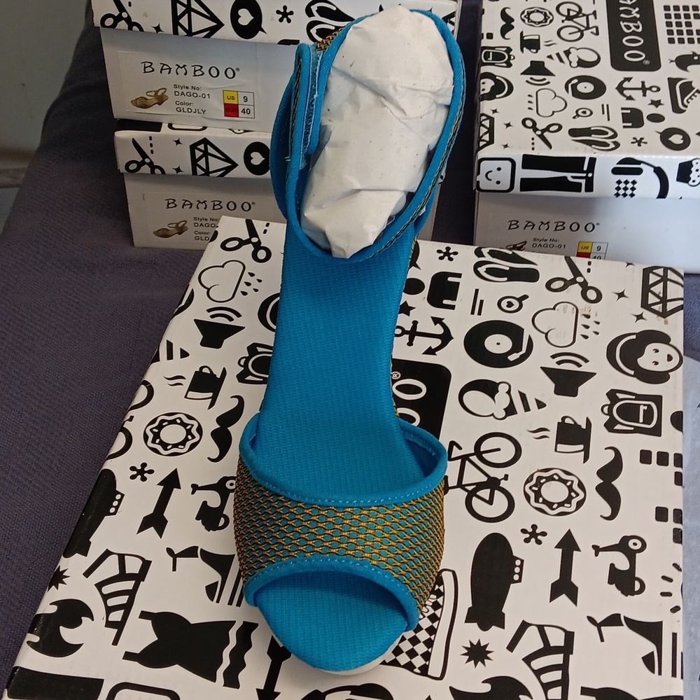 Bamboo shoes SIZE 8 and 10